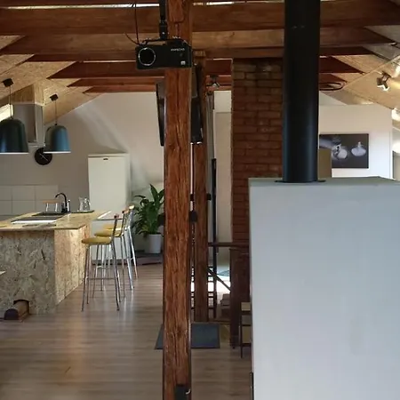 Landhuis Pod Debem *